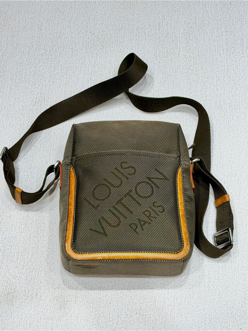 Louis Vuitton Damier Geant Citadin Terre Messenger Crossbody Bag Brown 👜